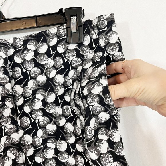 Izod Golf Novelty Print Bermuda Shorts Pockets Black & White - Womens Size 10 - Picture 3 of 5